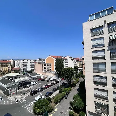 Daire Terrasse Et Parking Prive *